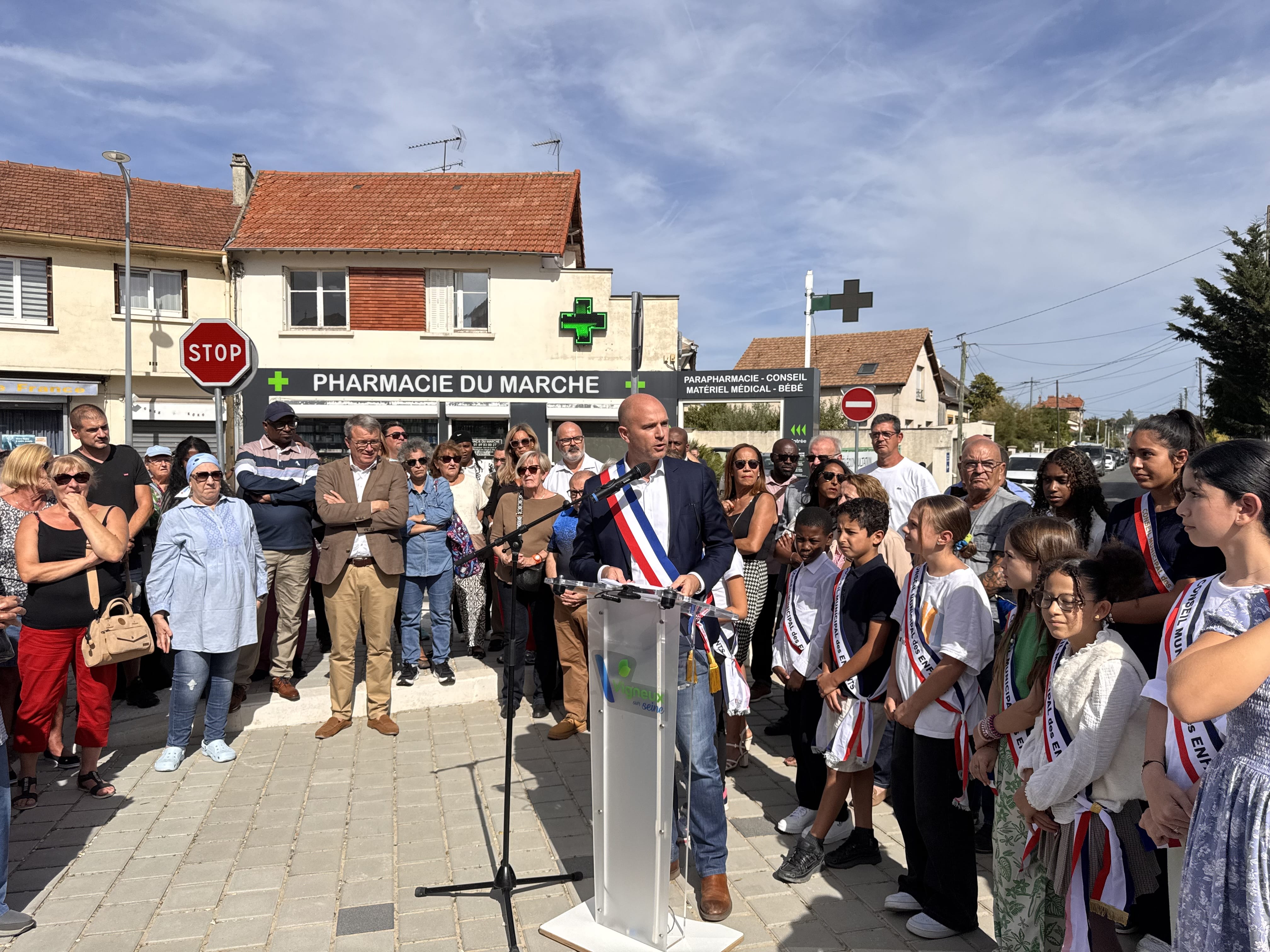 Nouvel aménagement de la place Anatole-France dans le Haut-Vigneux