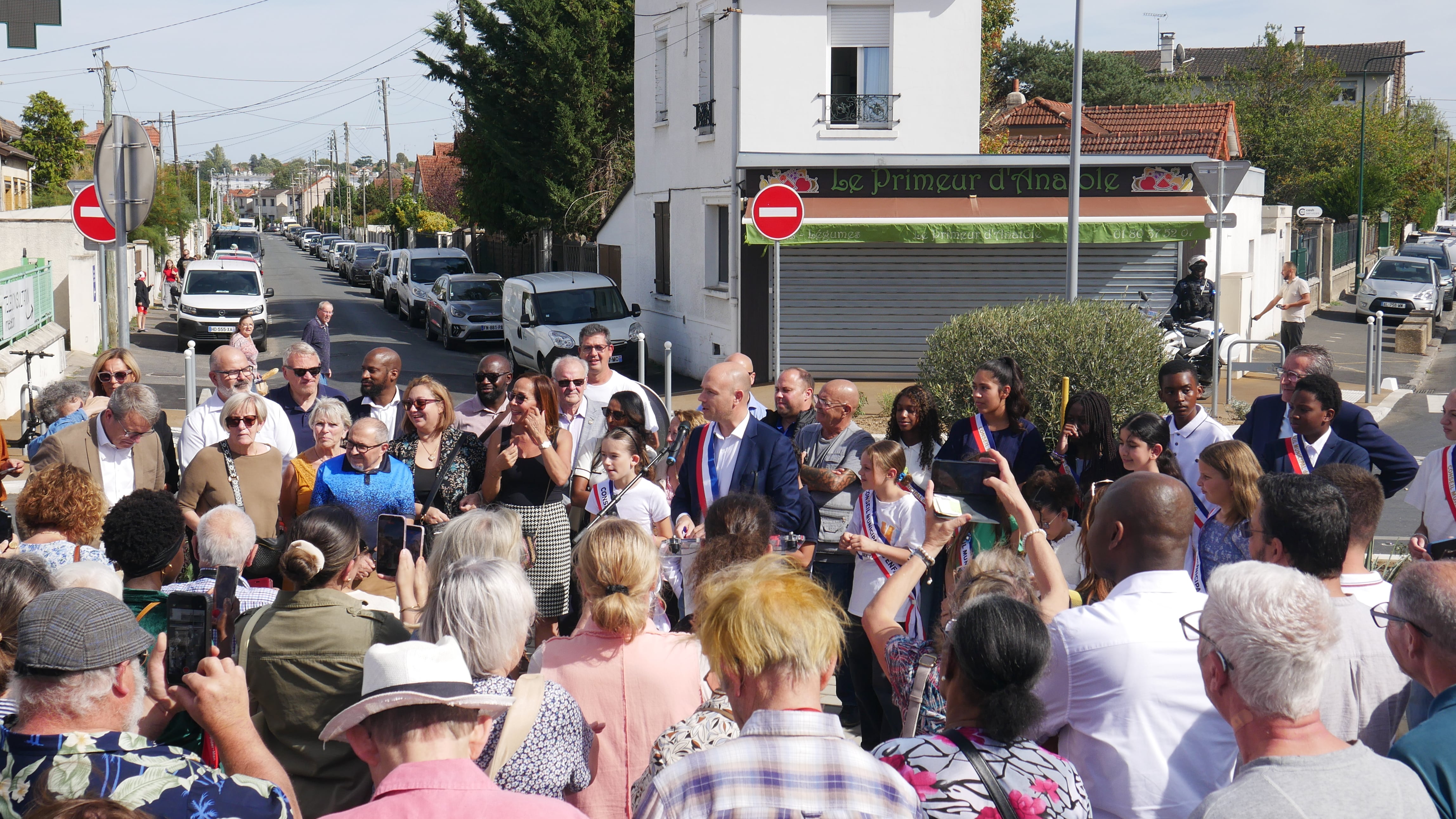 inauguration-place-anatole-france-vigneux - Thomas chazal